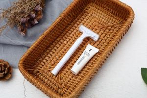 一次性剃须刀